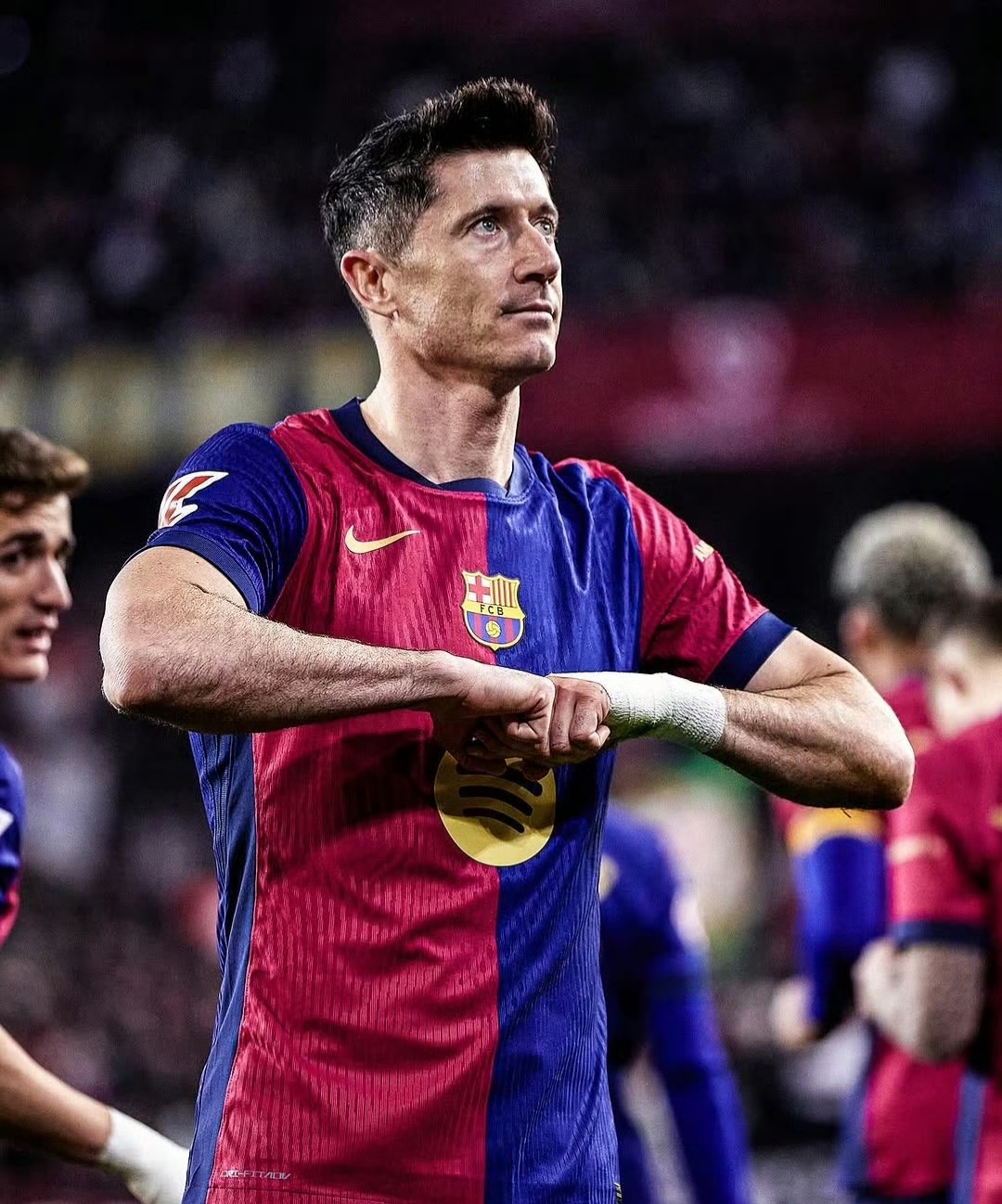 拜仁5-1狂胜弗莱堡，豪取德甲领先优势的简单介绍