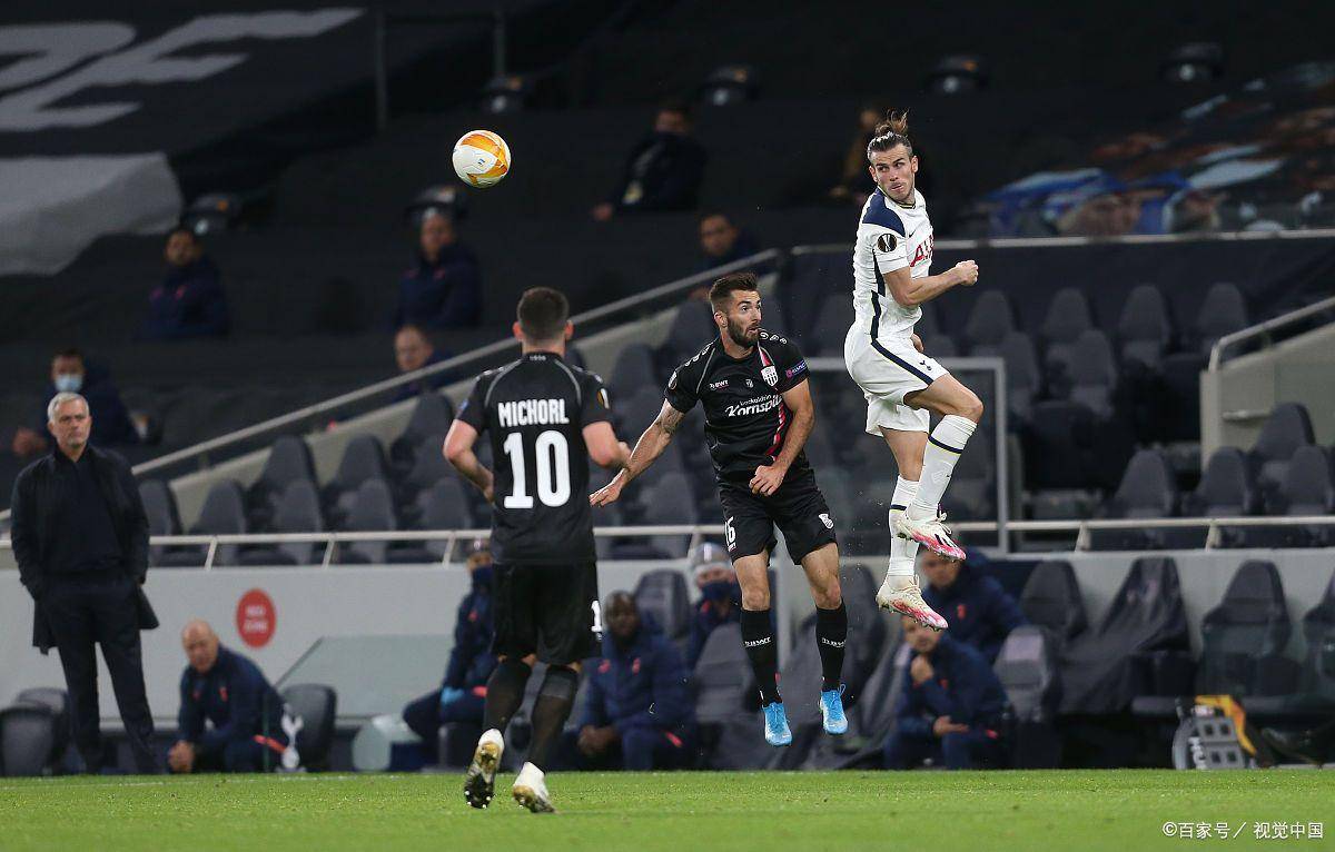 关于不莱梅主场-击败斯图加特，取得胜利的信息