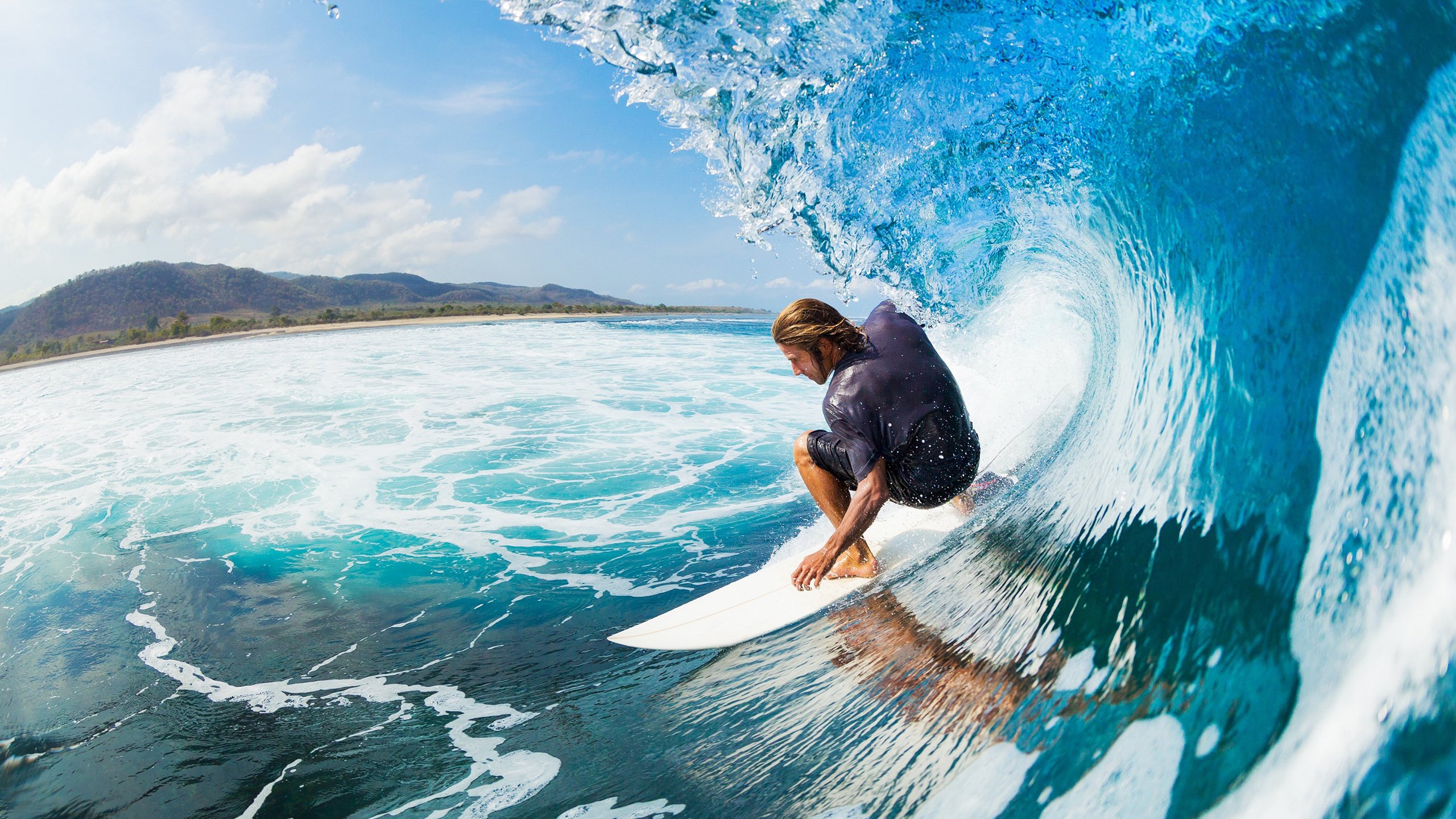 当东方铁骑遭遇费城之光，利拉德生涯之夜映照篮球无界魅力