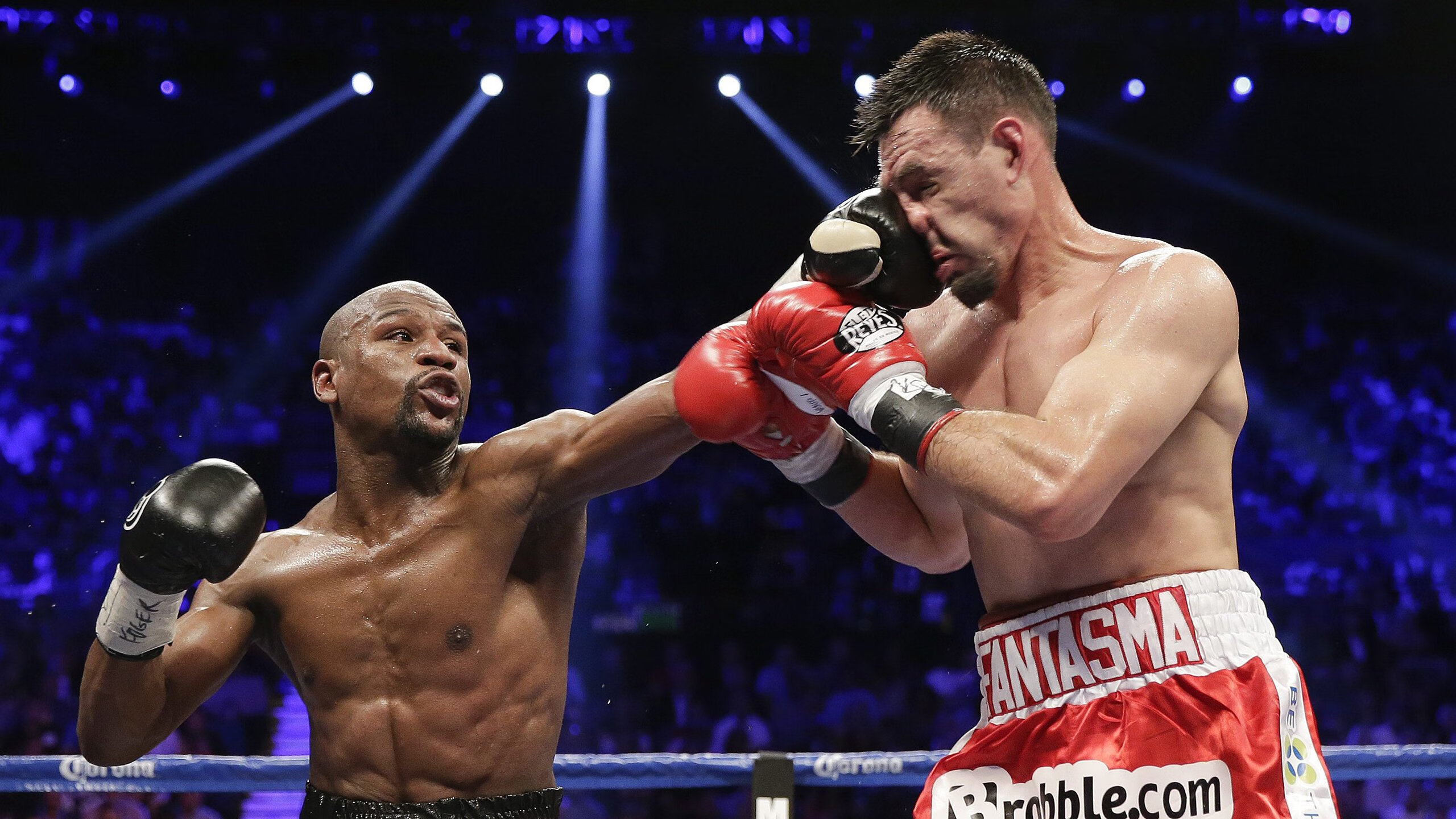 开云体育官网-霍勒迪末节统治攻防，黄蜂硬仗力克公牛显冠军气质